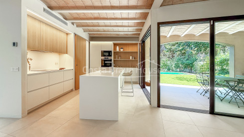 Casa obra nueva en Pals. Piscina privada y jardín