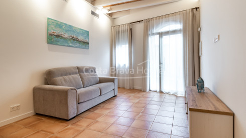 Appartement neuf à vendre dans le centre historique de Begur au design contemporain