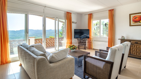 Maison à Pals divisée en trois appartements avec vue mer, piscine privée et terrasses