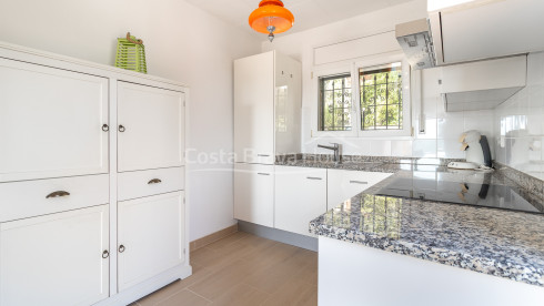 Maison à Pals divisée en trois appartements avec vue mer, piscine privée et terrasses