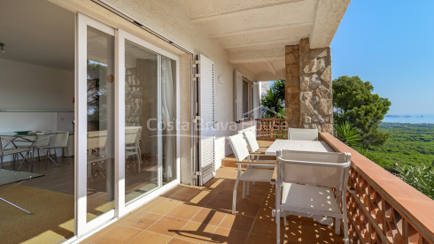 Maison à Pals divisée en trois appartements avec vue mer, piscine privée et terrasses
