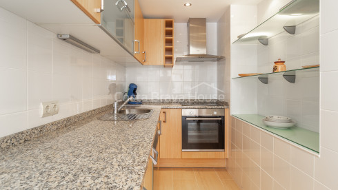 Casa en Pals dividida en tres apartamentos con vistas al mar con piscina privada y terrazas
