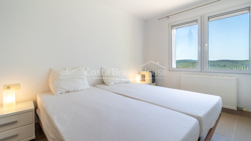 Casa a Pals dividida en tres apartaments amb vistes al mar, piscina privada i terrasses
