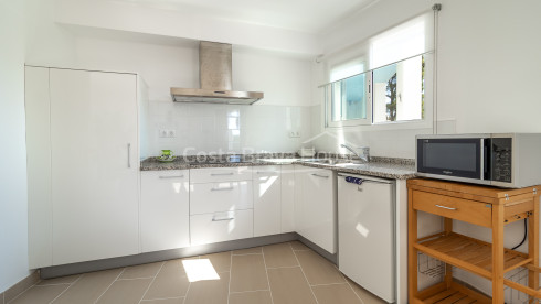 Maison à Pals divisée en trois appartements avec vue mer, piscine privée et terrasses