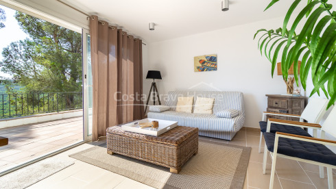 Casa a Pals dividida en tres apartaments amb vistes al mar, piscina privada i terrasses
