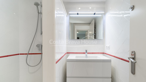 Maison à Pals divisée en trois appartements avec vue mer, piscine privée et terrasses