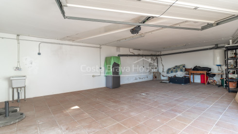 Maison à Pals divisée en trois appartements avec vue mer, piscine privée et terrasses
