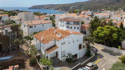 Maison individuelle à Cadaqués avec jardin, garage pour six voitures et près de la plage