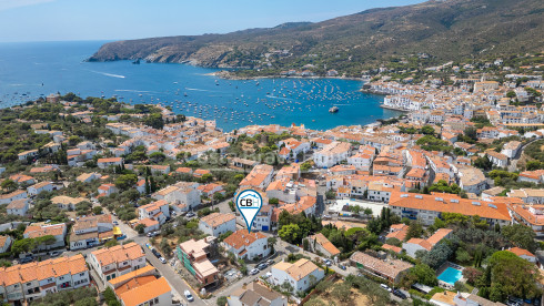 Maison individuelle à Cadaqués avec jardin, garage pour six voitures et près de la plage