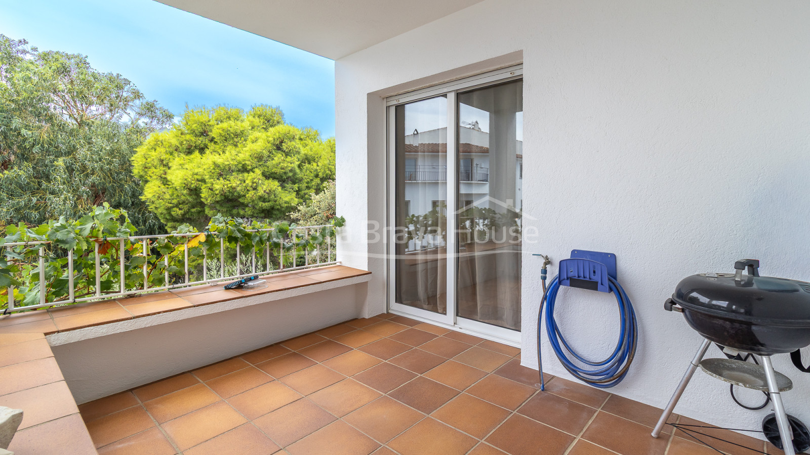 Maison individuelle à Cadaqués avec jardin, garage pour six voitures et près de la plage