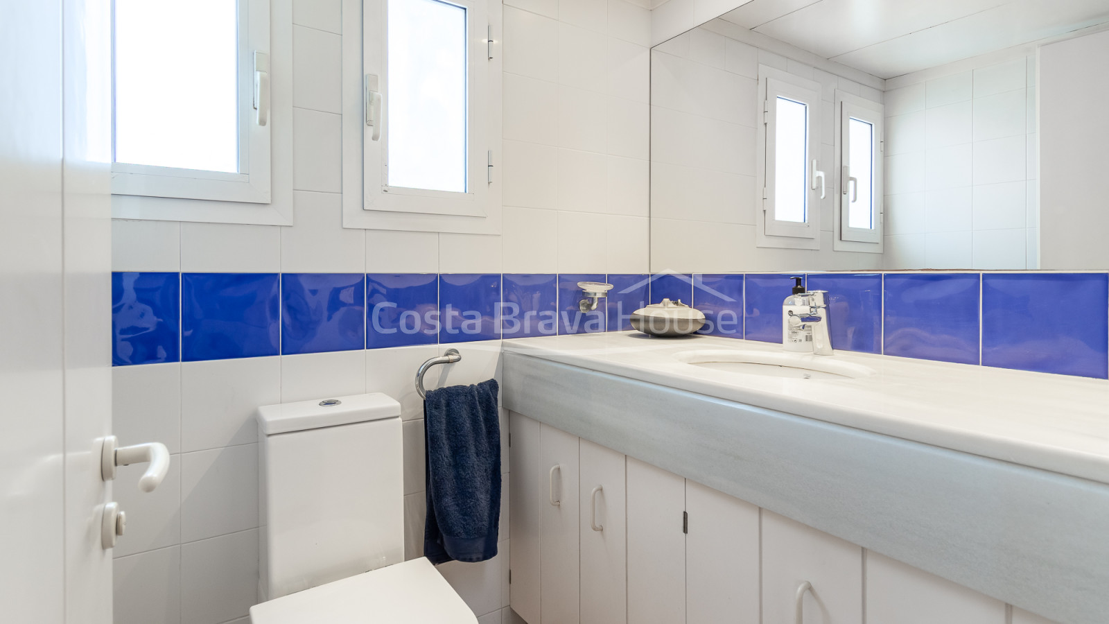 Maison individuelle à Cadaqués avec jardin, garage pour six voitures et près de la plage
