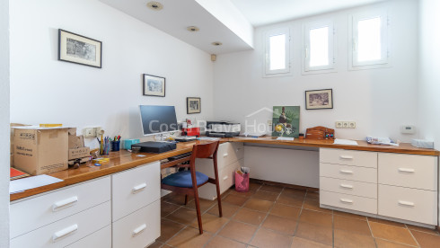Maison individuelle à Cadaqués avec jardin, garage pour six voitures et près de la plage