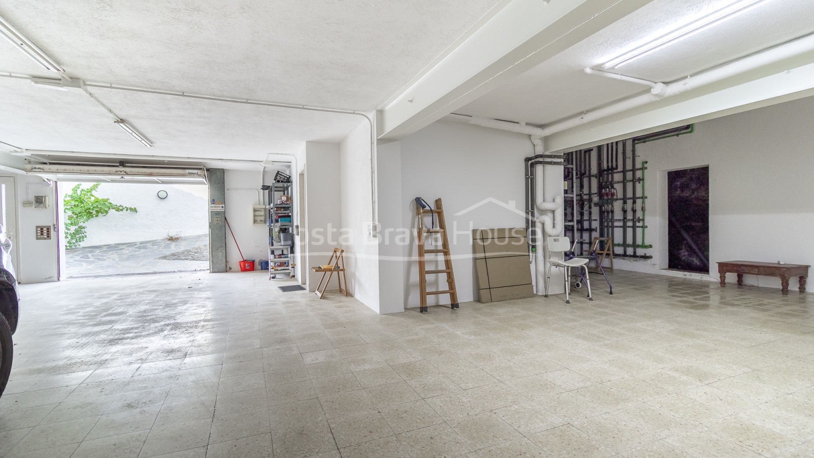 Maison individuelle à Cadaqués avec jardin, garage pour six voitures et près de la plage