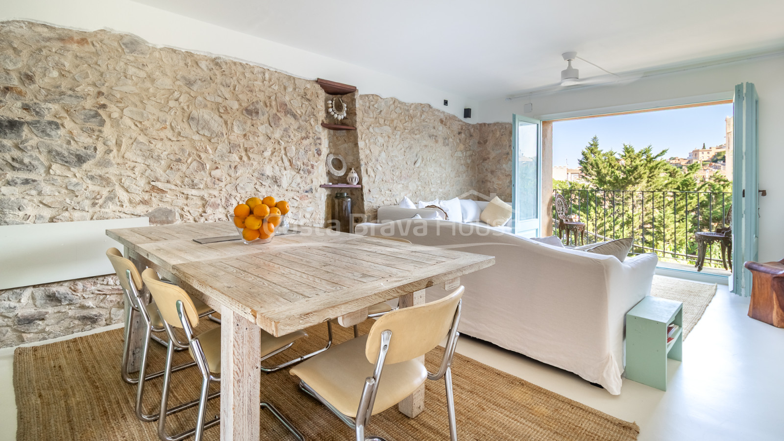Casa a Begur amb vistes al castell