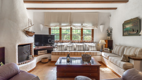 Maison mitoyenne à Playa de Pals avec jardin privé et piscine commune près du golf