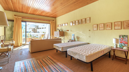 Appartement à Cap Sa Sal, Begur, en première ligne de mer avec terrasse et vue Méditerranée