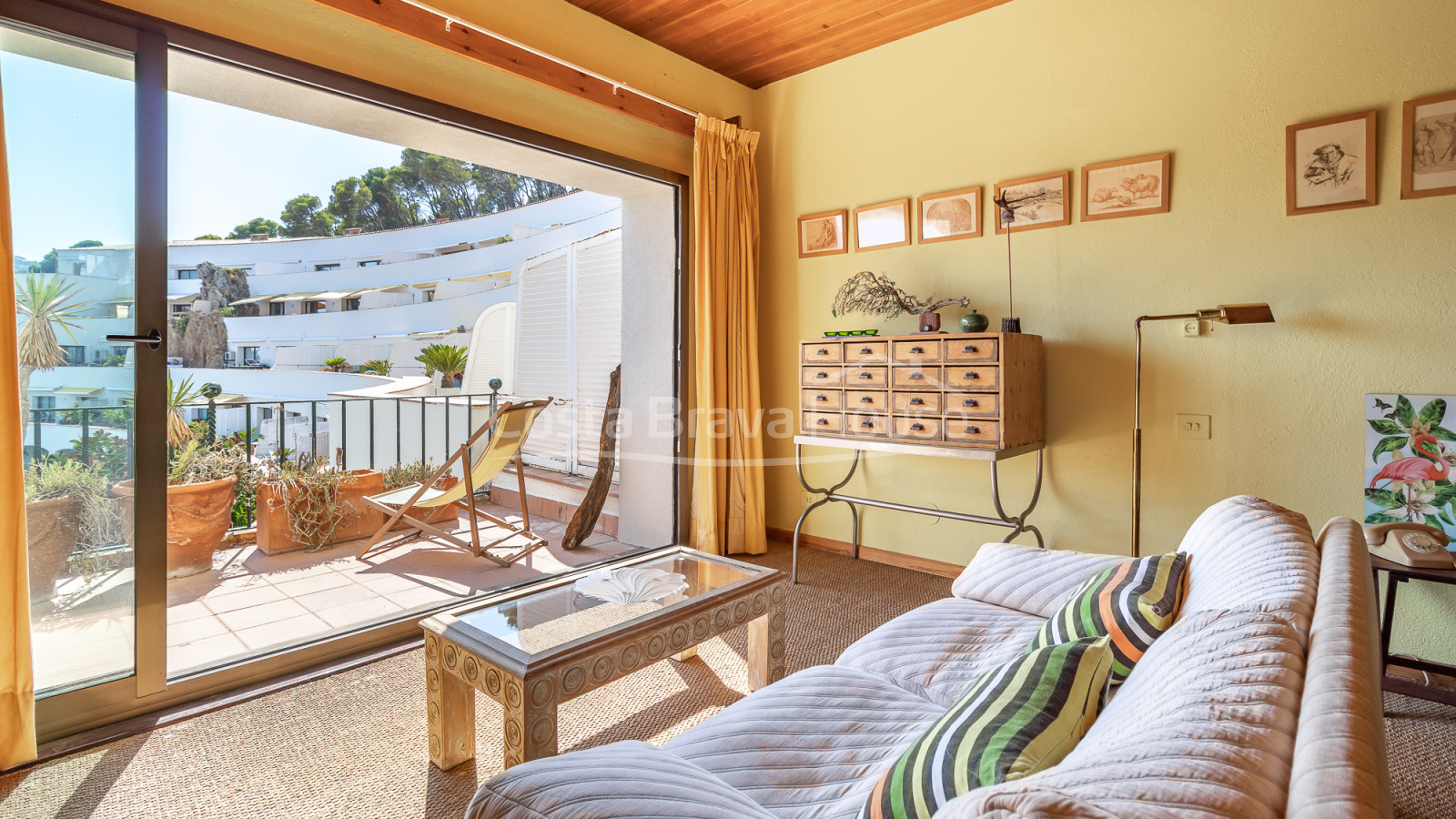 Apartament a Cap Sa Sal, Begur, en primera línia de mar amb terrassa i vistes al Mediterrani