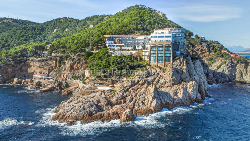 Apartament a Cap Sa Sal, Begur, en primera línia de mar amb terrassa i vistes al Mediterrani