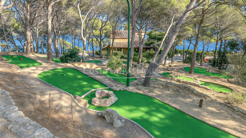 Apartament a Cap Sa Sal, Begur, en primera línia de mar amb terrassa i vistes al Mediterrani