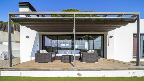 Detached house in Calonge with private pool, large garden and four bedrooms