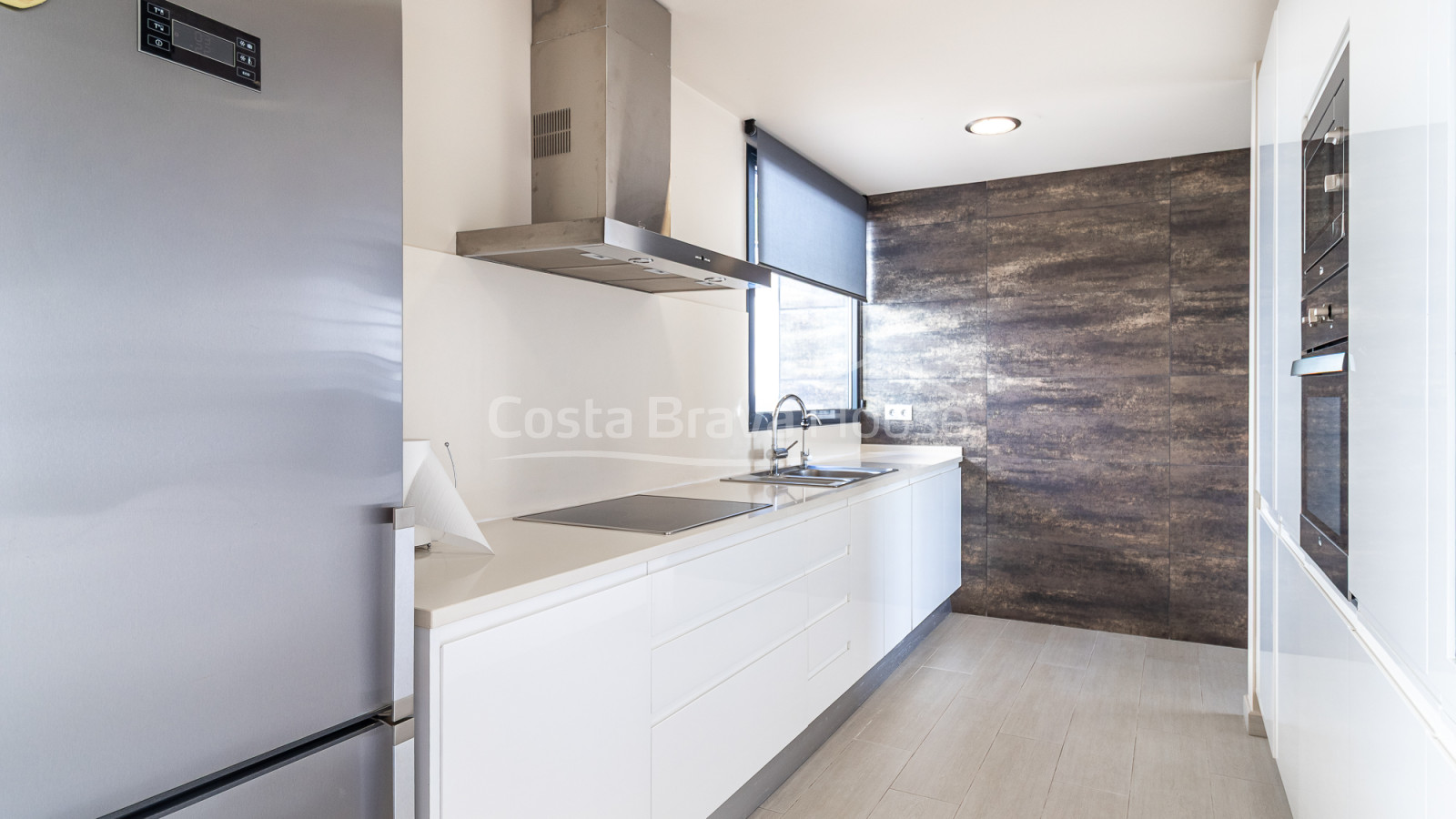 Casa unifamiliar en Calonge con piscina privada, amplio jardín y cuatro dormitorios