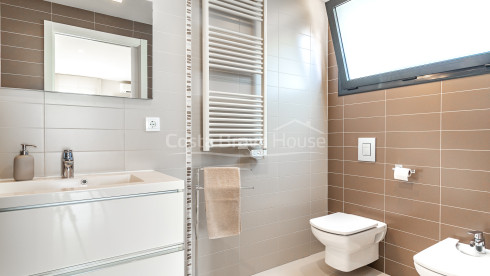 Casa unifamiliar a Calonge amb piscina privada, ampli jardí i quatre dormitoris