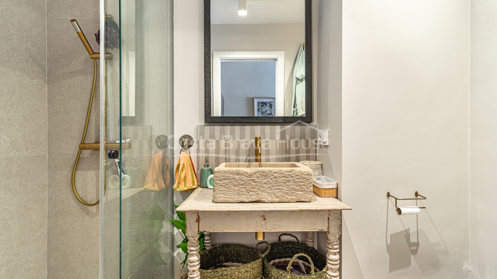 Renovated townhouse in La Fosca with patio and two bedrooms near the beach