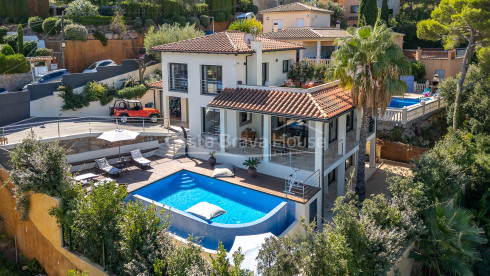 Casa independent a Pals amb piscina privada, a prop de la platja i vistes al mar