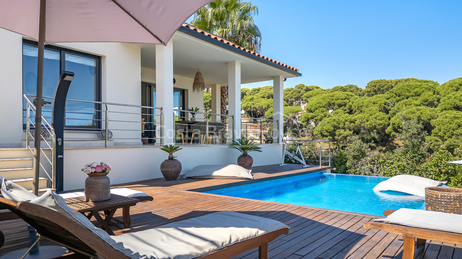 Detached house in Pals with private pool, near the beach and with sea views