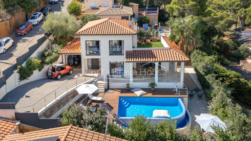 Casa independent a Pals amb piscina privada, a prop de la platja i vistes al mar