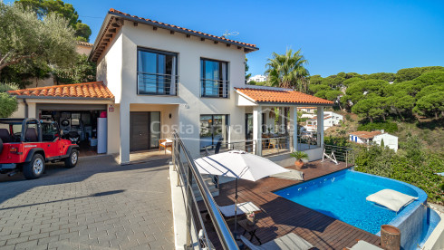 Detached house in Pals with private pool, near the beach and with sea views
