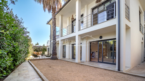 Maison individuelle à Pals avec piscine privée, près de la plage et vue mer