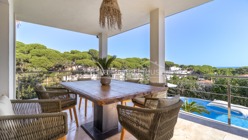 Casa independiente en Pals con piscina privada, cerca de la playa y vistas al mar