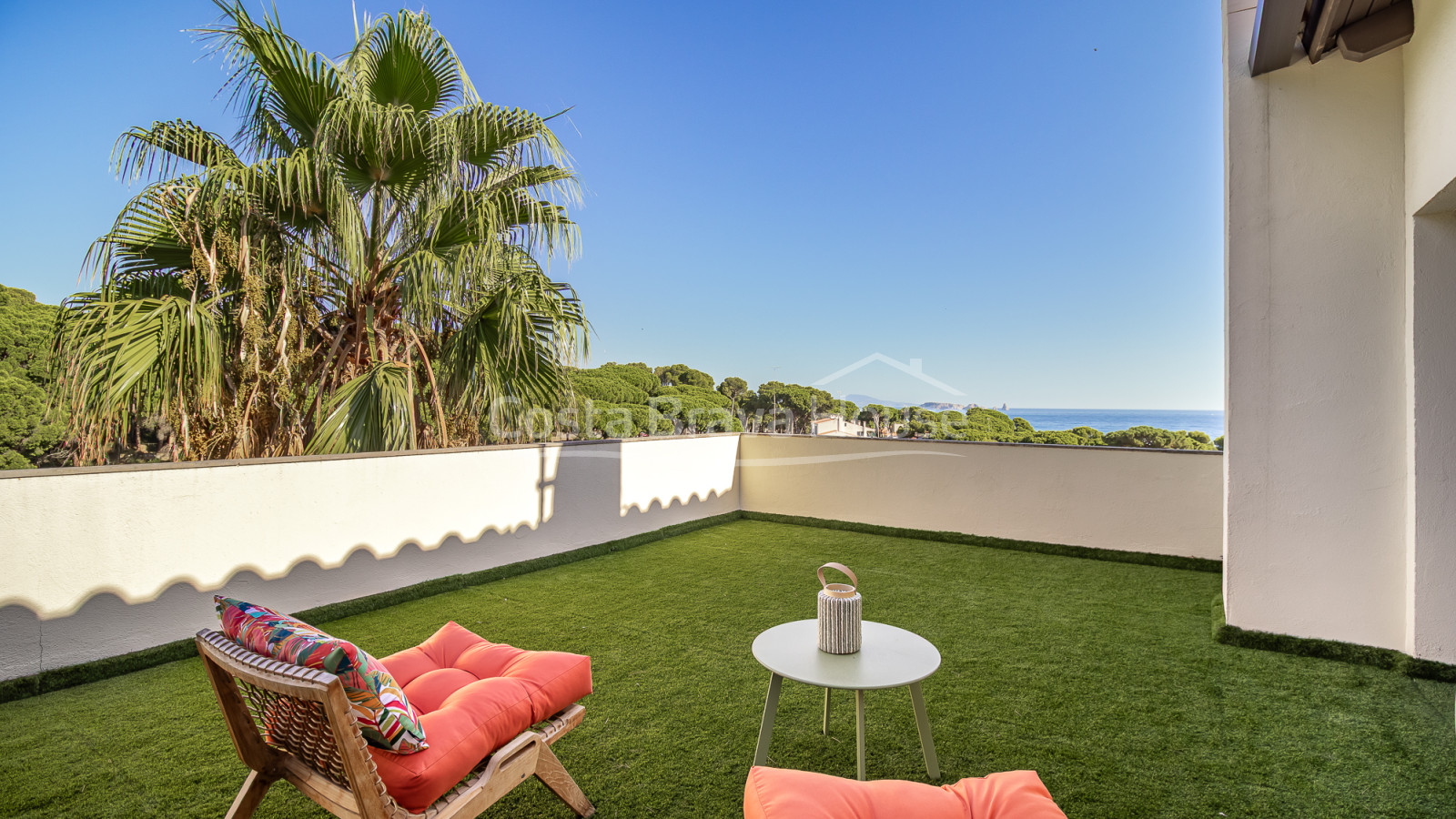 Casa independent a Pals amb piscina privada, a prop de la platja i vistes al mar