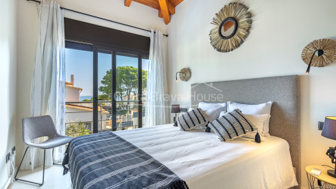 Casa independent a Pals amb piscina privada, a prop de la platja i vistes al mar