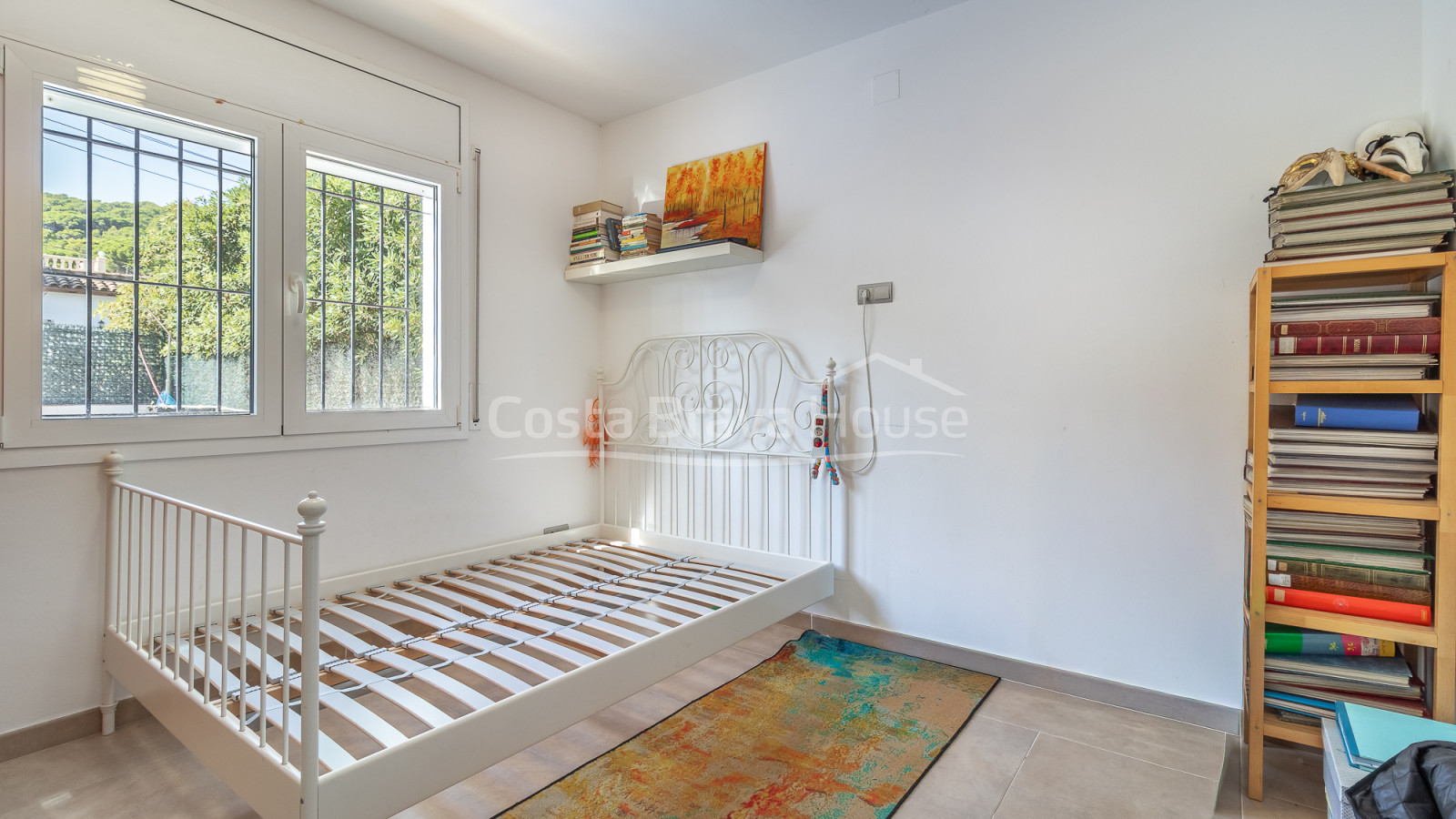 Casa unifamiliar en Pals Playa con piscina, jardín y apartamento independiente cerca de la playa