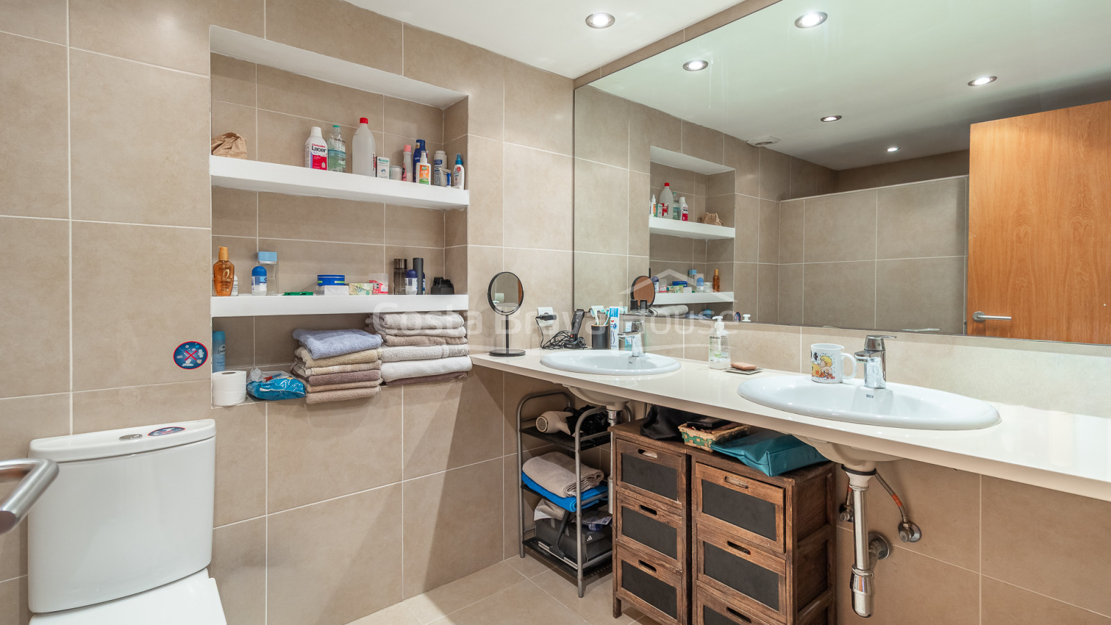 Casa unifamiliar a Pals Platja amb piscina, jardí i apartament independent a prop de la platja