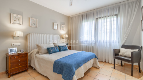 Casa adosada en Palafrugell con jardín, piscina privada y amplio garaje cerrado