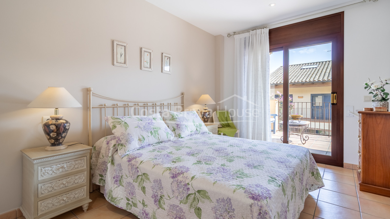 Casa adosada en Palafrugell con jardín, piscina privada y amplio garaje cerrado