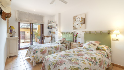 Casa adosada en Palafrugell con jardín, piscina privada y amplio garaje cerrado