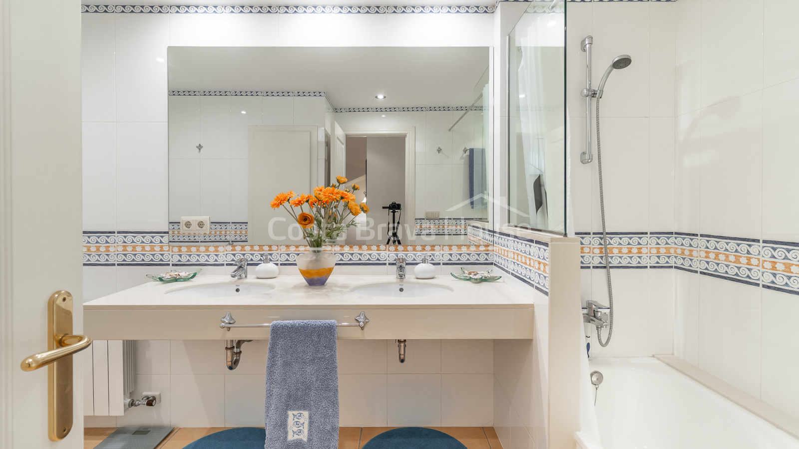 Casa adosada en Palafrugell con jardín, piscina privada y amplio garaje cerrado