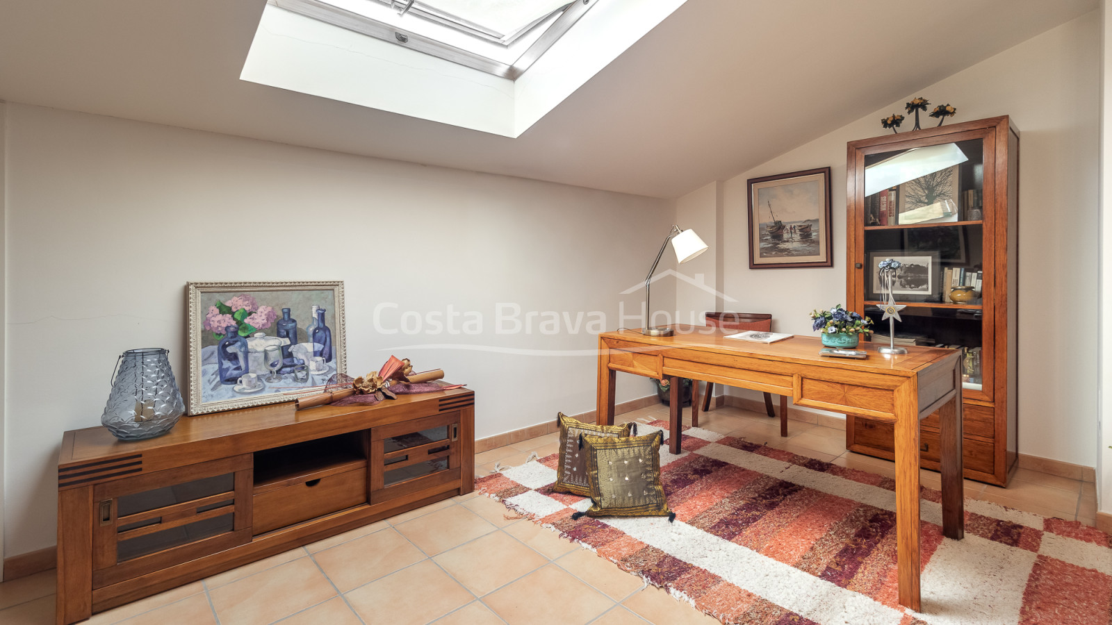 Townhouse in Palafrugell with garden, private pool and large enclosed garage