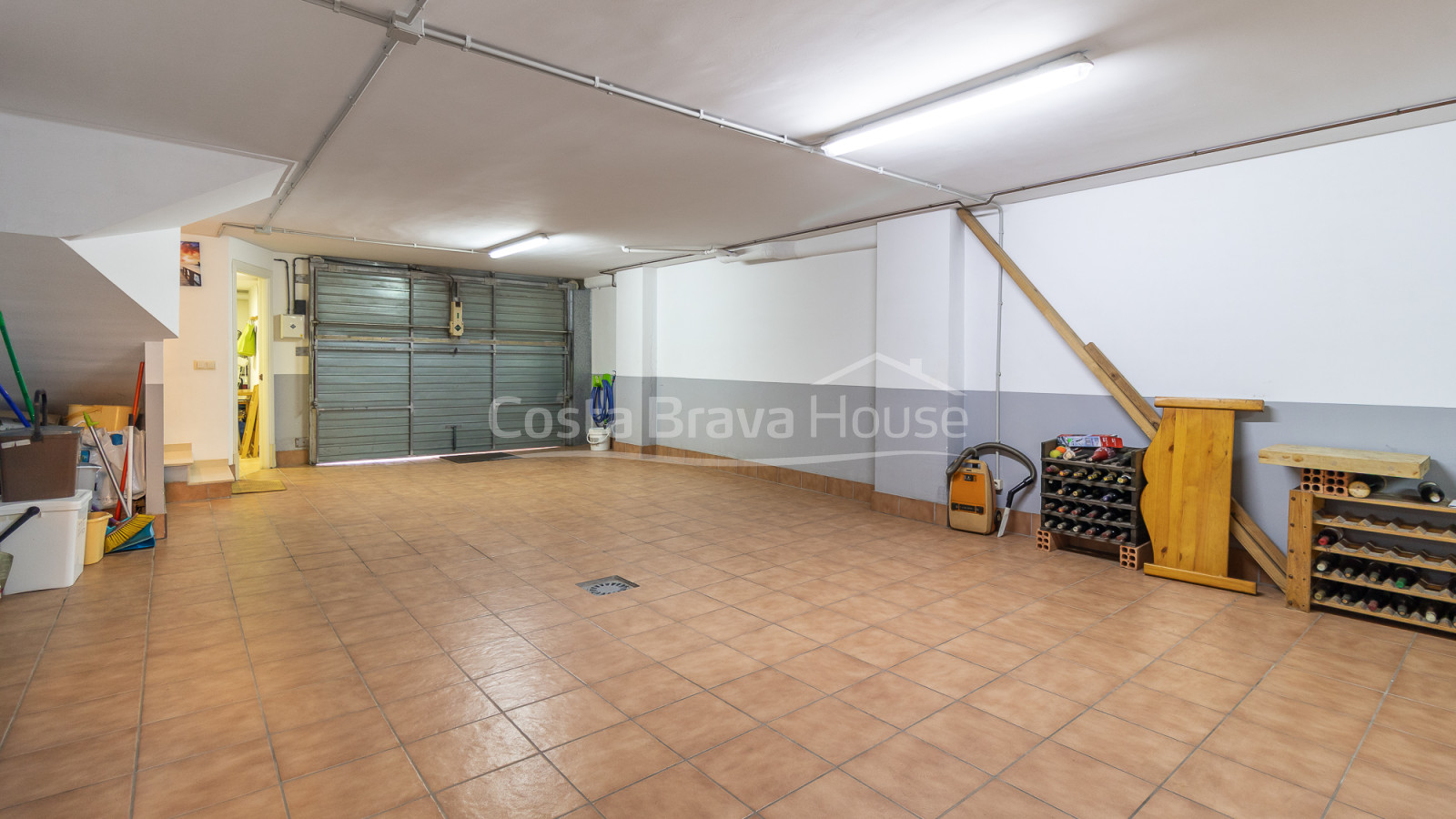 Casa adosada en Palafrugell con jardín, piscina privada y amplio garaje cerrado