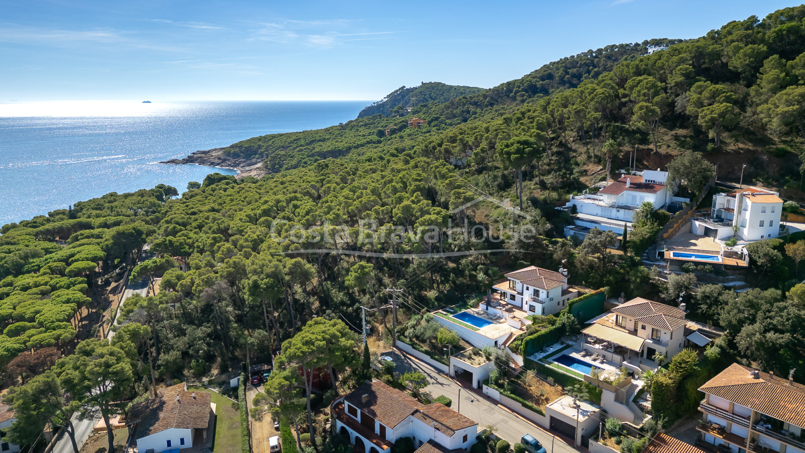 Villa à vendre à Tamariu avec vue mer, piscine privée, terrasses et garage