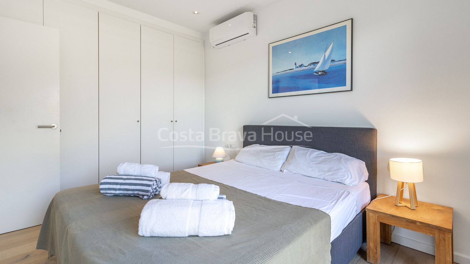 Villa en venta en Tamariu con vistas al mar, piscina privada, terrazas y garaje