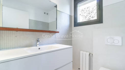 Villa en venta en Tamariu con vistas al mar, piscina privada, terrazas y garaje