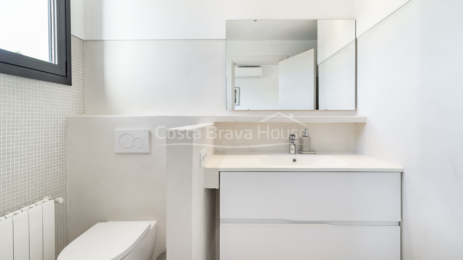 Vila en venda a Tamariu amb vistes al mar, piscina privada, terrasses i garatge