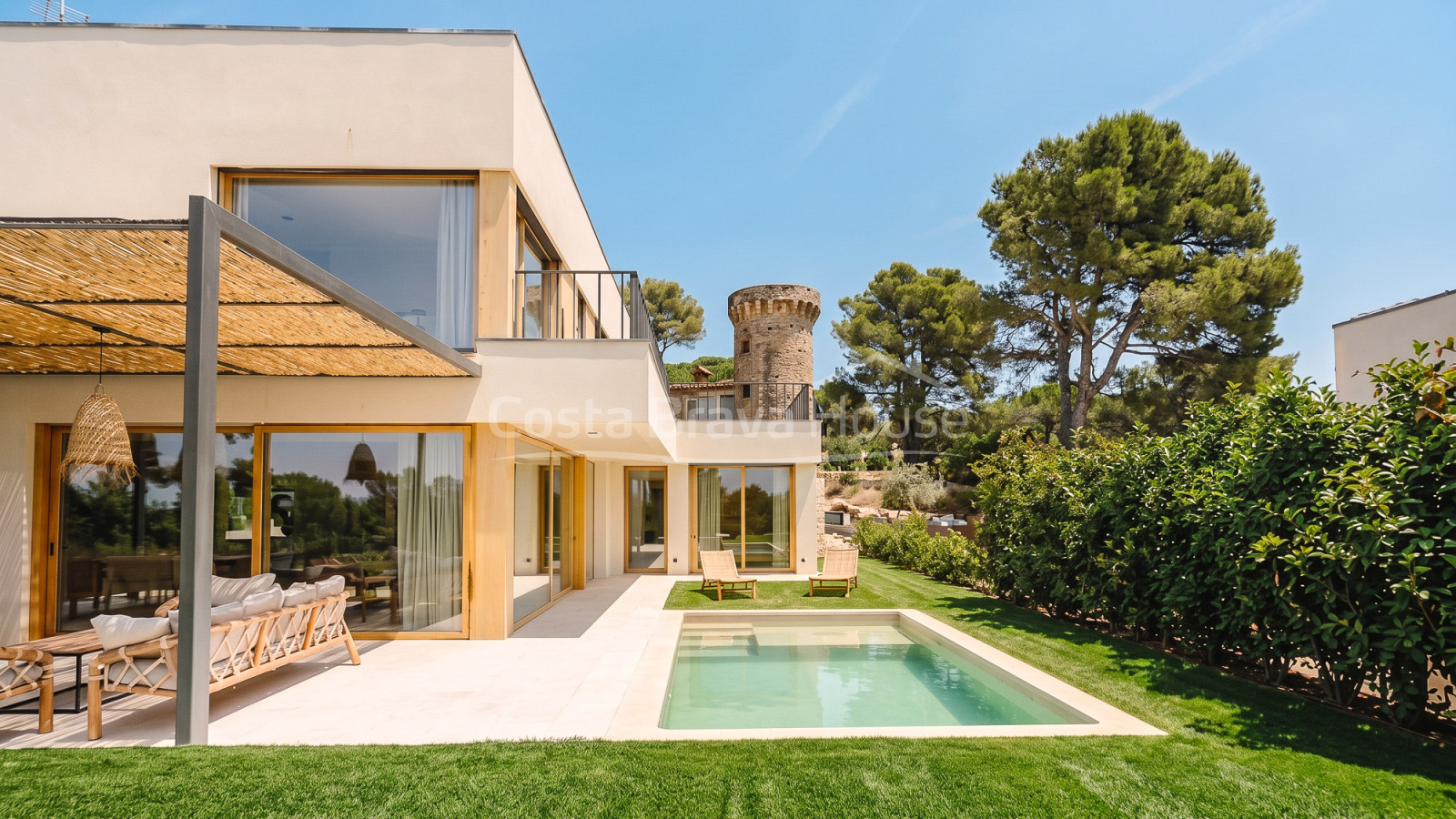 Sustainable villa for sale in Begur
