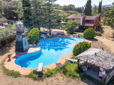 Masia del S. XV restaurada en venta cerca de Calella de Palafrugell