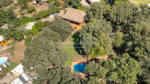 Masia del S. XV restaurada en venta cerca de Calella de Palafrugell